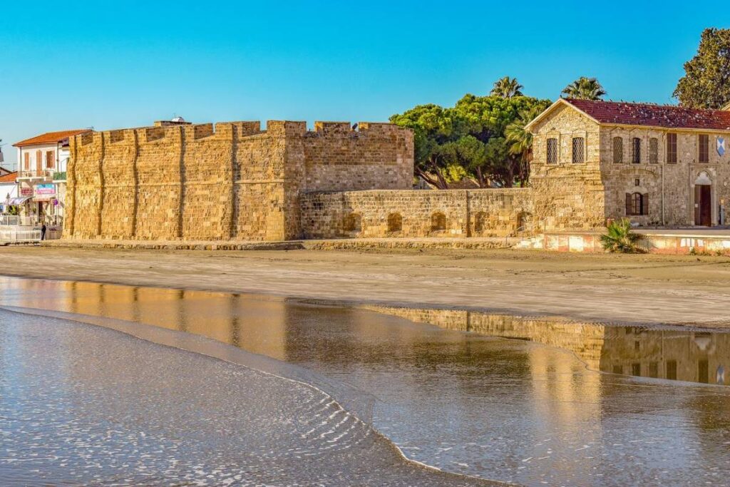 Larnaka tourist Guide: Fort of Larnaka